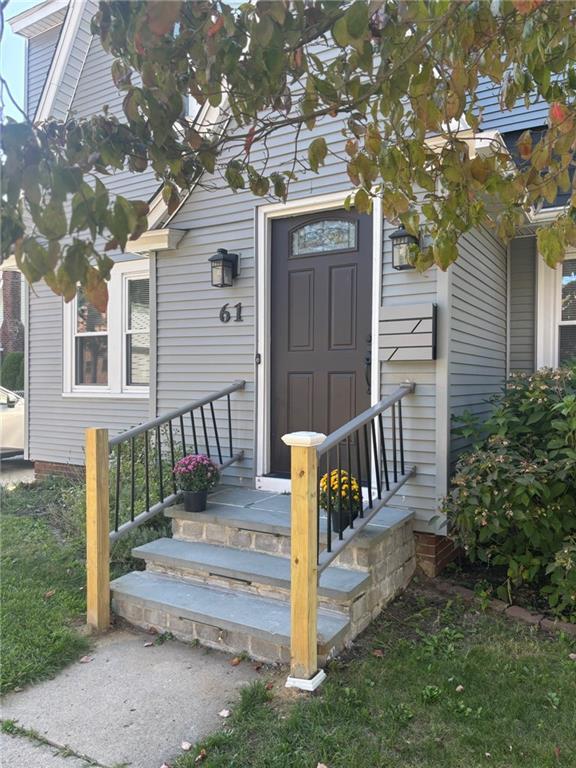 Photo - 61 Warwick Ave