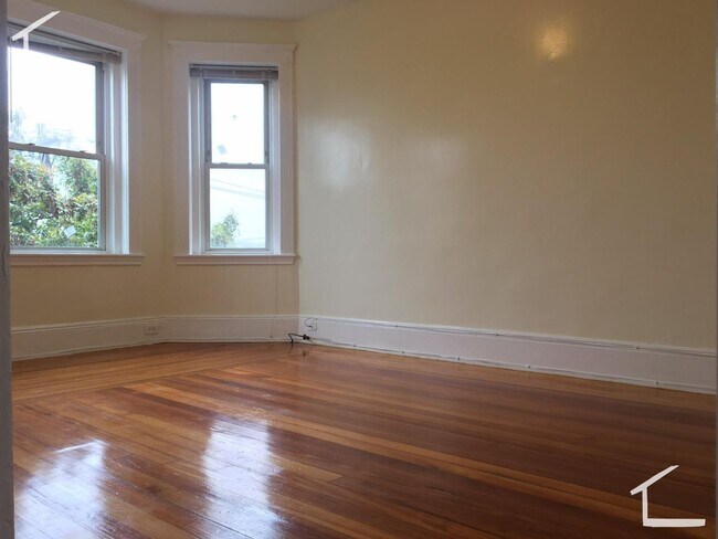 Photo - 4 Litchfield St