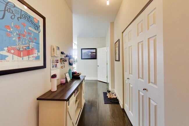 Photo - 2700 W Belmont Ave Unit 502