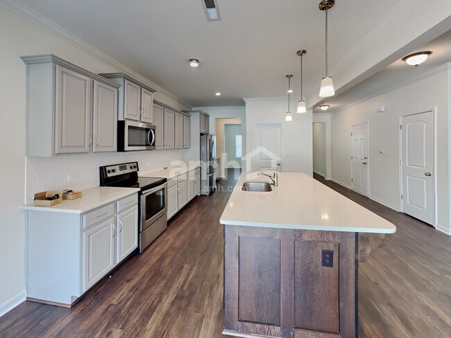 Photo - 404 Moses Rhyne Dr