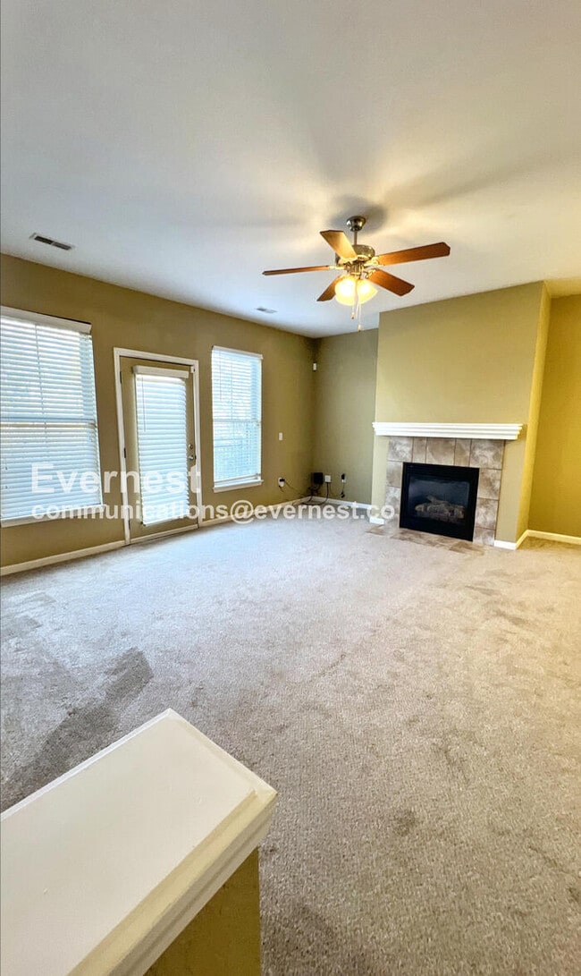 Photo - 5245 Overland Dr