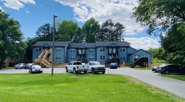 Front of building - Monticello Gardens Apartments Unit 1