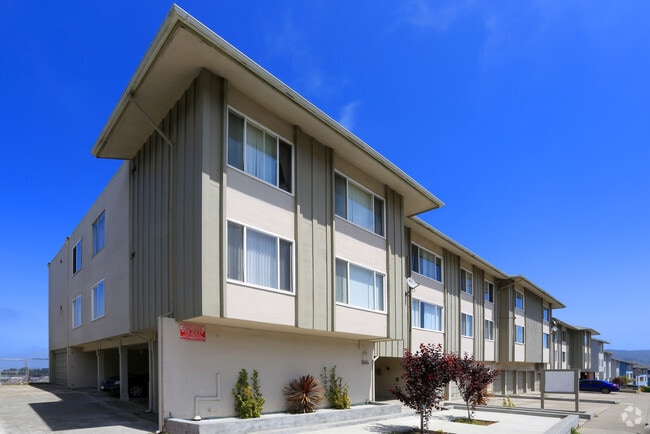 Photo - Clarinada Apartments