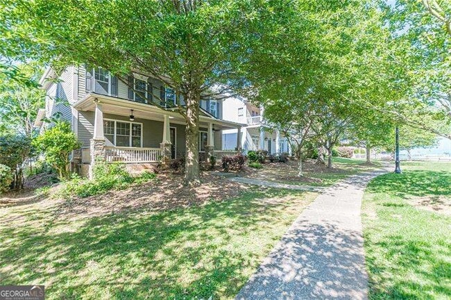 Photo - 1645 Woodward Way