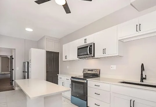 Photo - 460 Dayton St