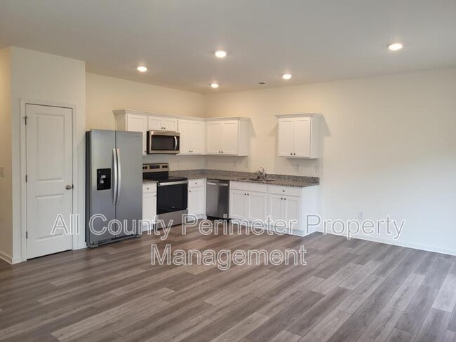 Photo - 314 Penn Sta Wy