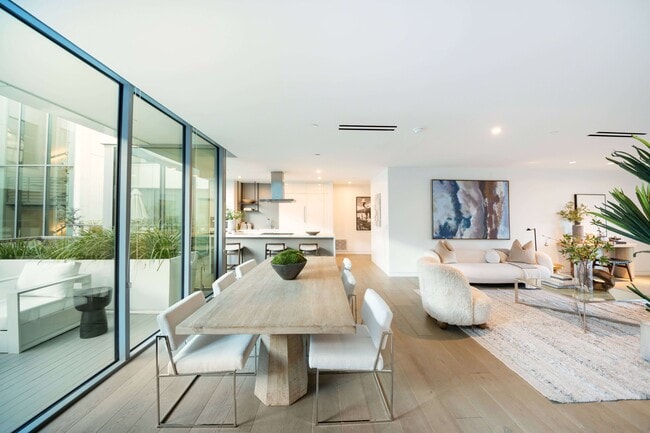 Building Photo - Gardenhouse Beverly Hills