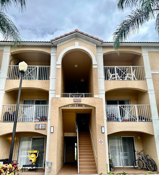 Photo - 5590 NW 61st St Condo Unit 818