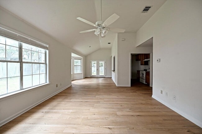 108 N Mockingbird Cir