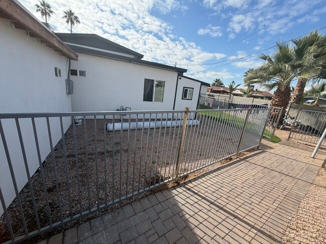 Photo - 8130 W Amelia Ave