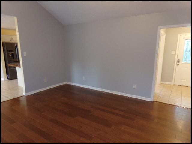 Photo - 12 Lauren Cove