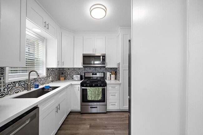 Photo - 1631 Castle Ct