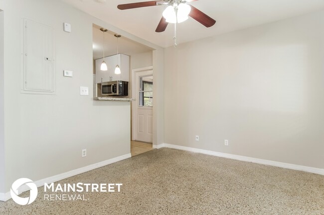 Photo - 1407 N 57th Ave