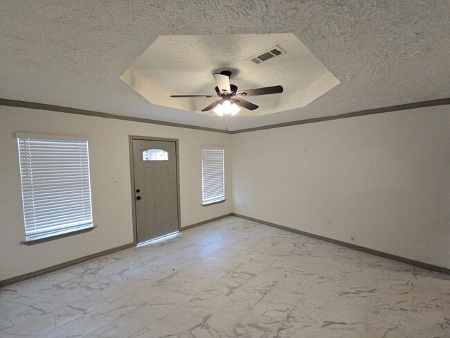 Photo - 9010 Linda Vista Rd Unidad A