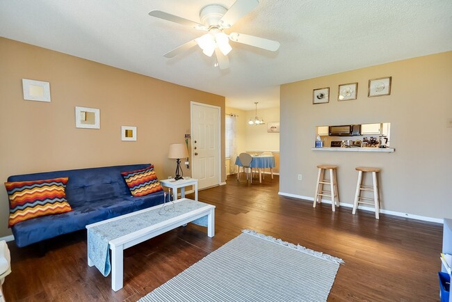 Building Photo - EL308 Unit EL308