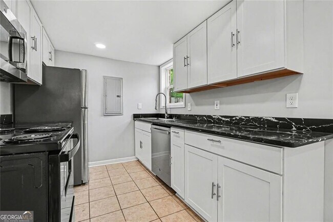 Photo - 2952 N Dekalb Dr Unit A