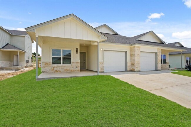 Photo - 506 Whirlaway Dr