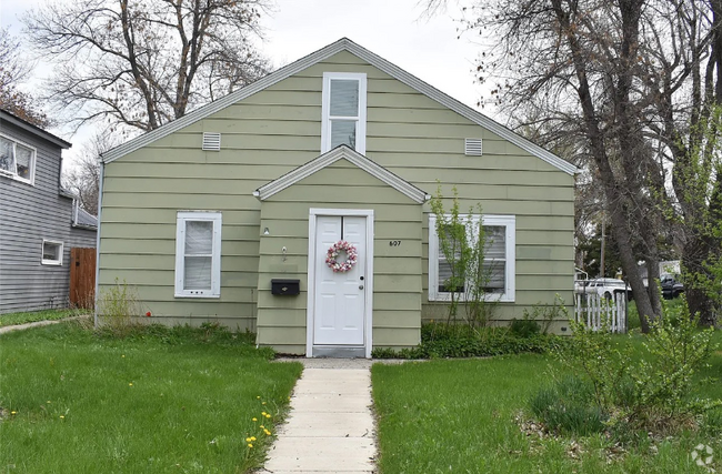 Building Photo - 607 S Wisconsin St Rental