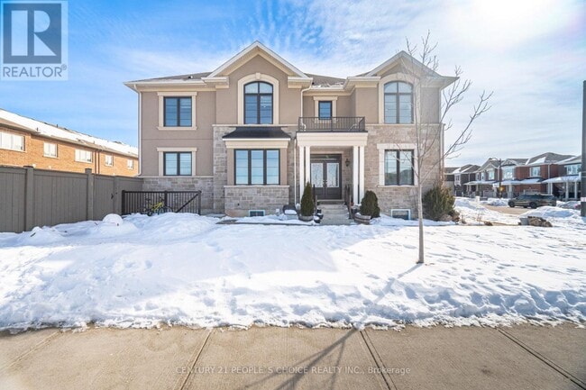 Photo - 744 Kennedy Cir W