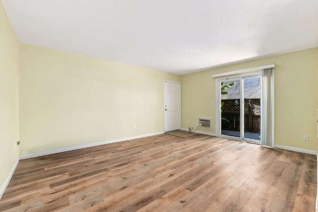 6750 Beadnell Way Unit 50