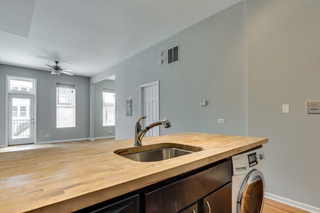 Photo - Huron 1347 W