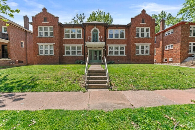 Building Photo - 7350 Amherst Ave Unit 2E Rental