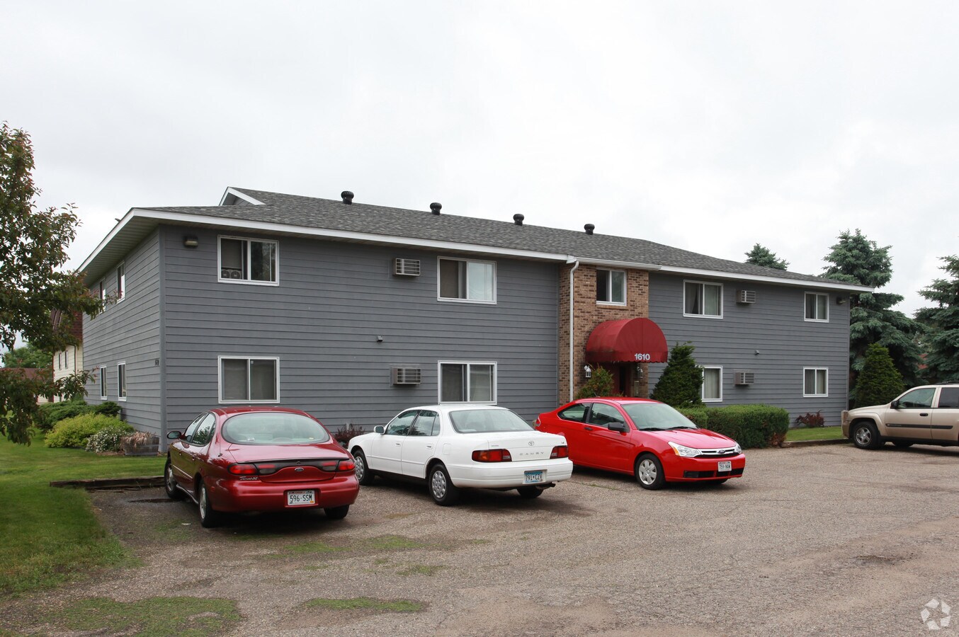 Photo - 1610 Redwood Dr Apartments
