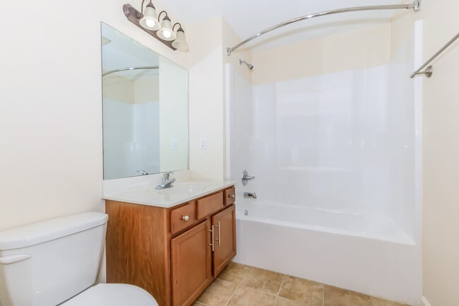 Photo - Griffin Gate Apartments