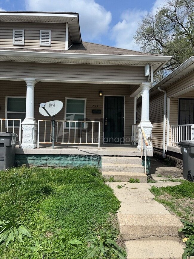 Photo - 114 Adler St