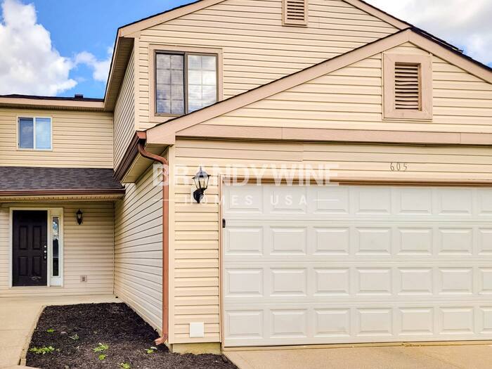 Photo - 605 Woods Crossing Ln