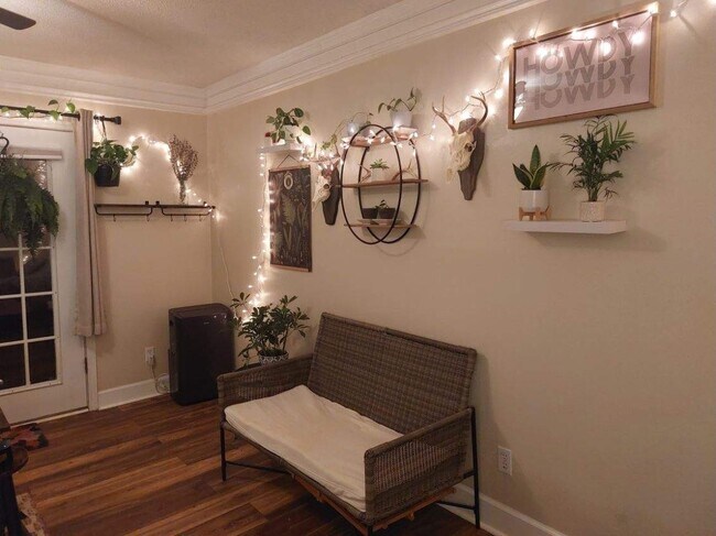 Photo - Johnson House Unit Studio