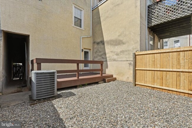 Photo - 185 Gay St