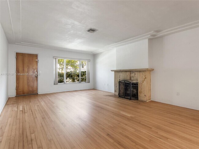 Photo - 1937 SW 19th Ave