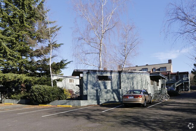 Photo - Reed College Apartments