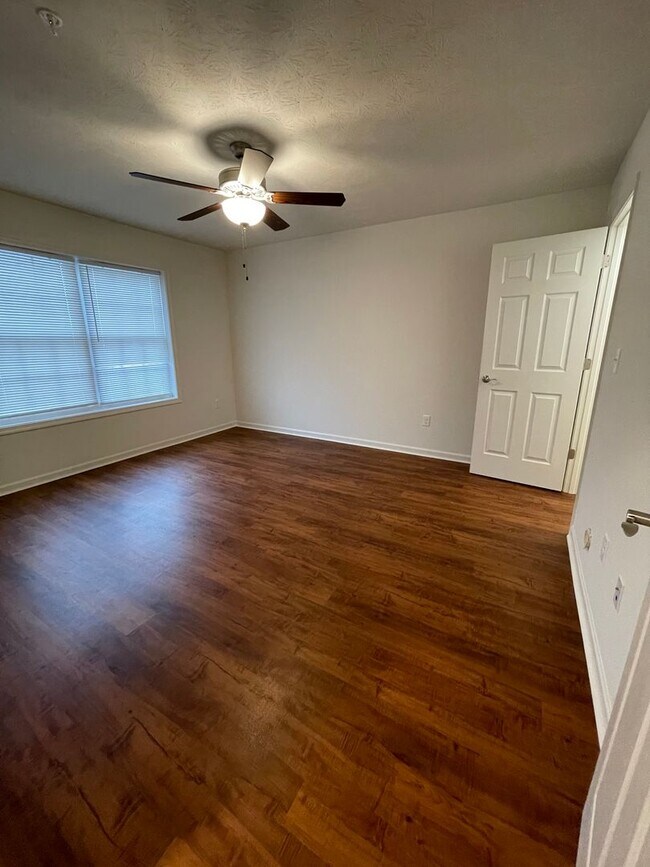 Photo - One Bedroom Garden Apartment