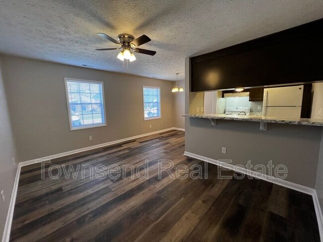 Building Photo - 1433 Ireland Dr Rental