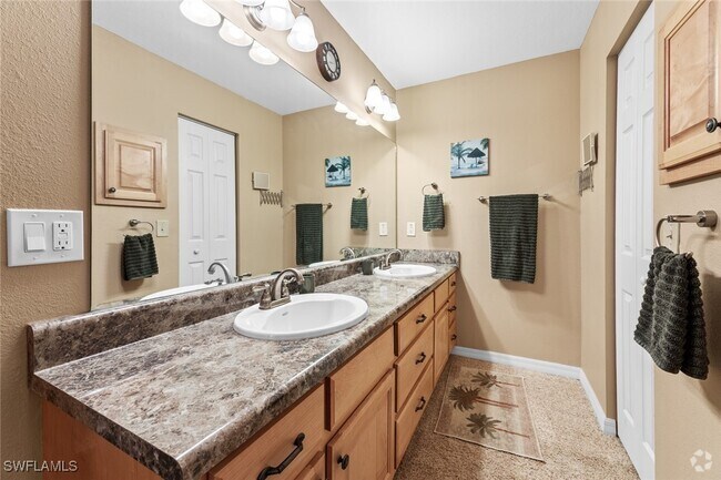 Building Photo - 26336 Nadir Rd Unit 3 Rental