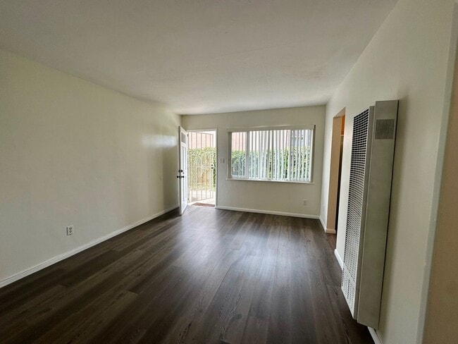 Photo - Available Now--3 bedroom 1 bath apartment walking distance to USD campus