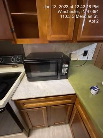 Photo - 110 1/2 S. Meridian