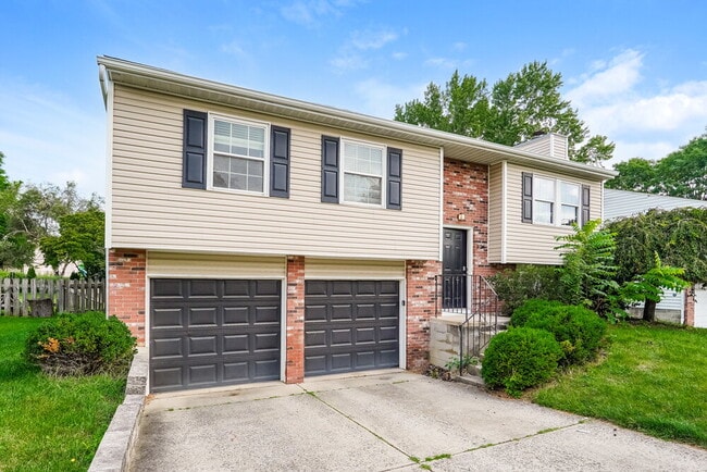 3524 En-Joie Dr