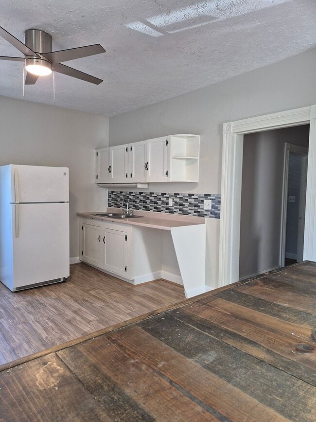 Photo - 2101 Park Ave Unit B