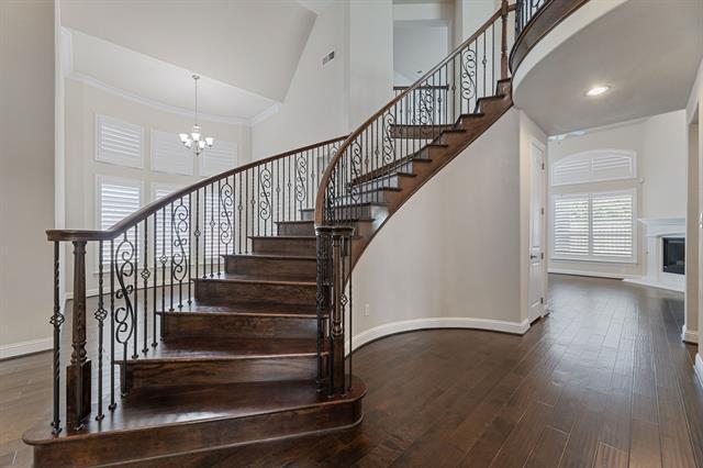 Photo - 970 Herschell St