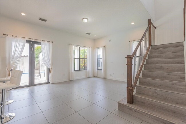 Photo - Northwest 82nd Drive, Pembroke Pines, FL 3...
