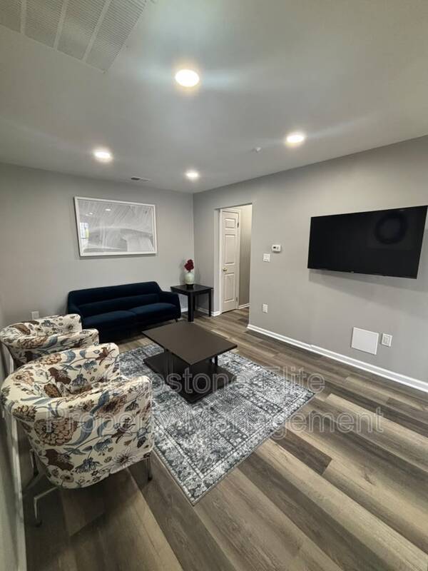 75 Cornerstone Ln