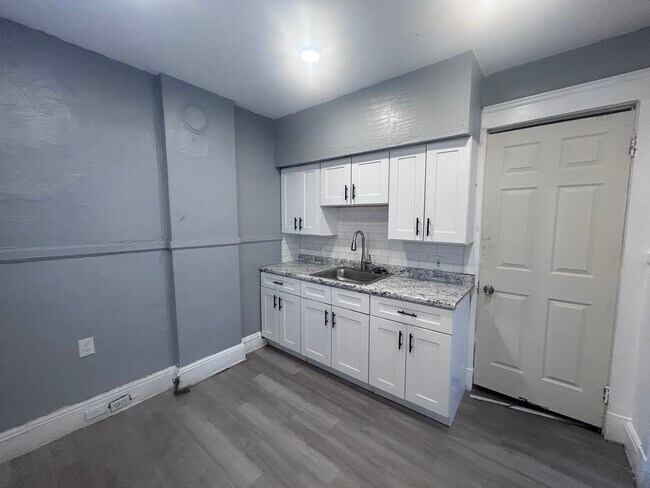 Photo - 12206 Locke Ave Unit Side