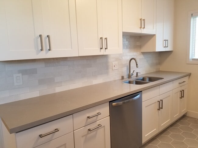 Photo - 8130 W 83rd St Unit 3