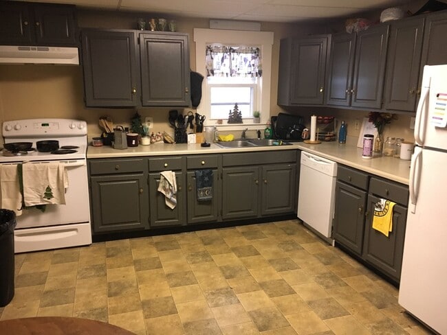 Photo - 11-13 Lafayette Street Unidad 11