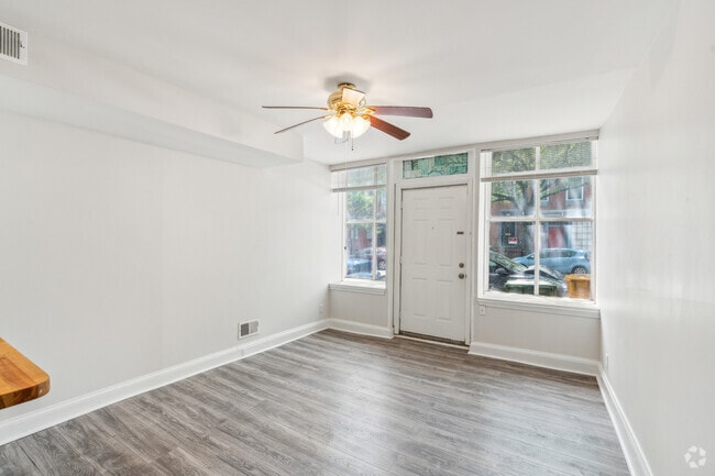 Building Photo - 822 W Lombard St Rental