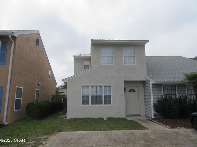 Photo - 134 Parker Village Cir