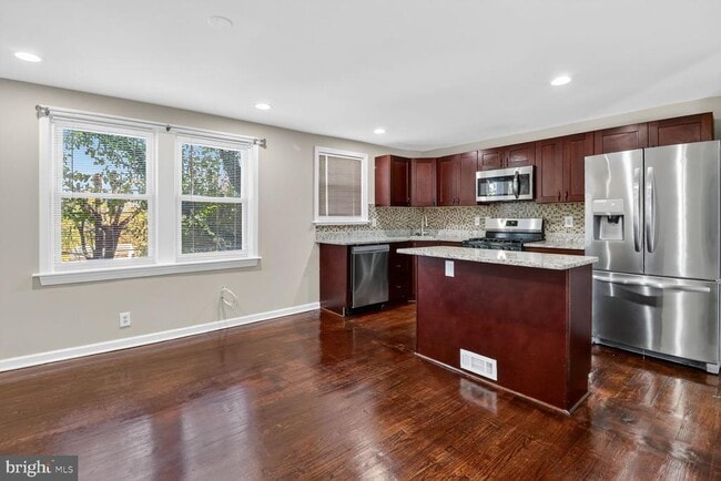 Photo - 3814 Erdman Ave